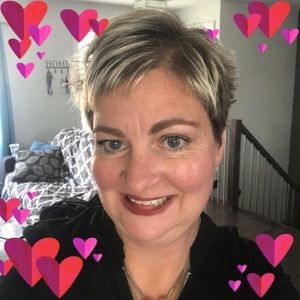 Meet your Posher, Hélène